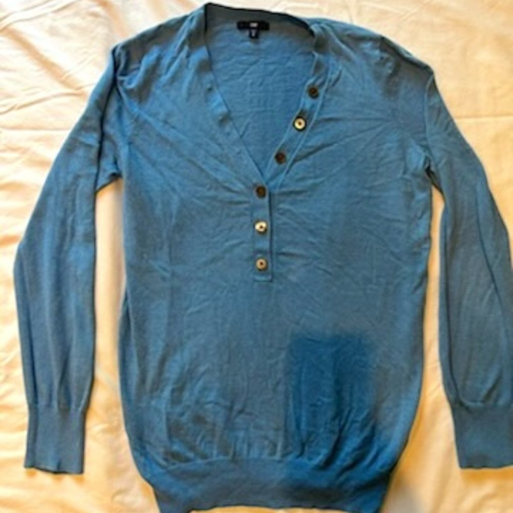 GAP BLUE SWEATER SIZE M